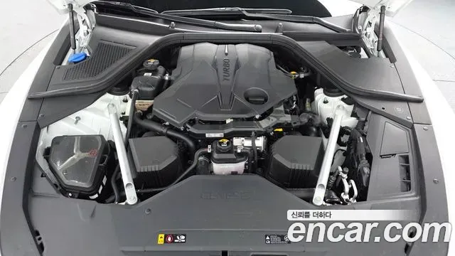 Genesis G80 - фото 1