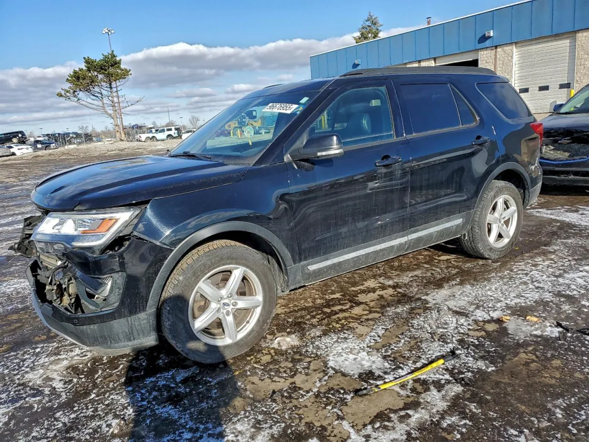 FORD EXPLORER XLT - фото 1