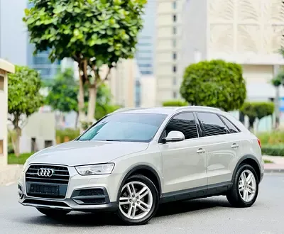 Audi Q3 - фото 1