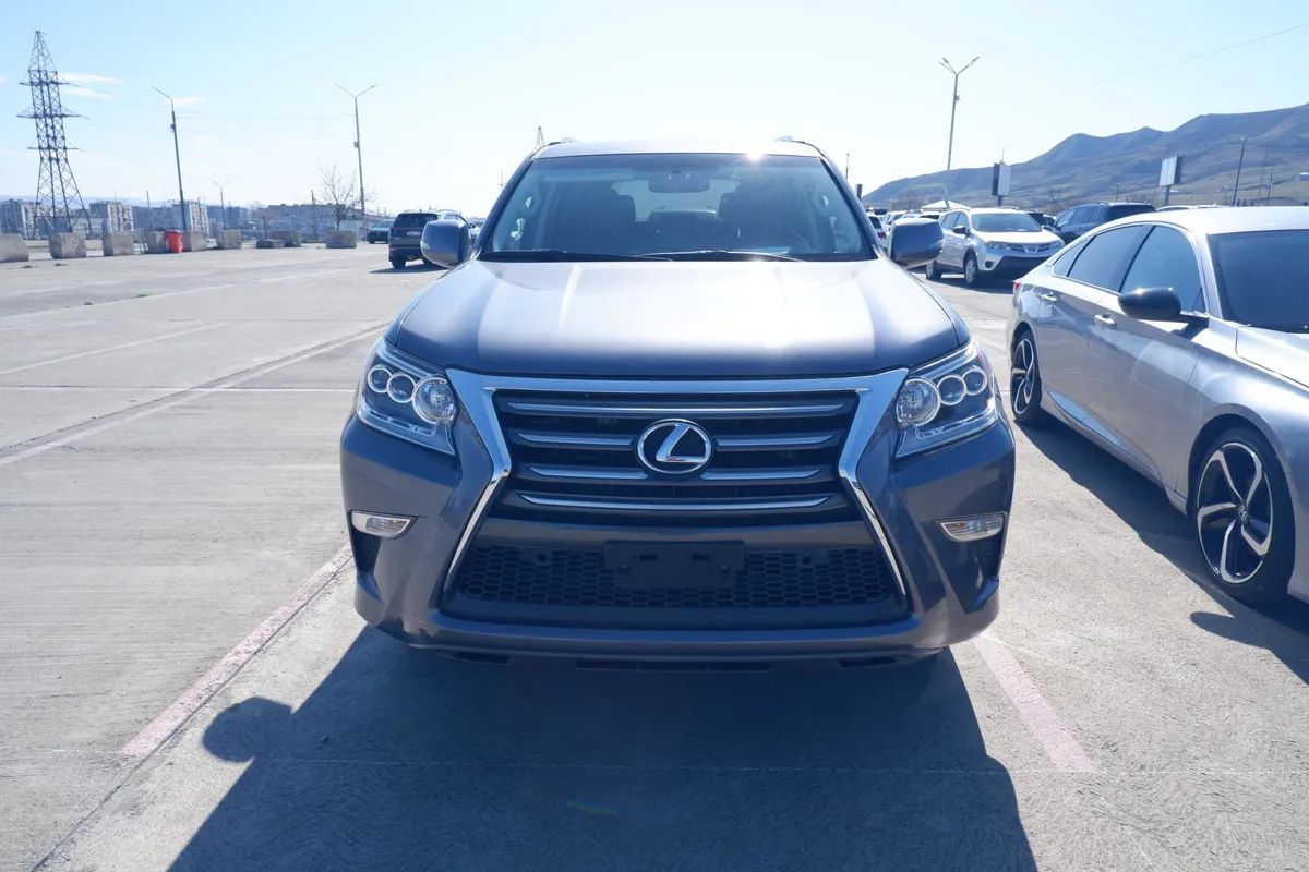 Lexus GX 460 - фото 1