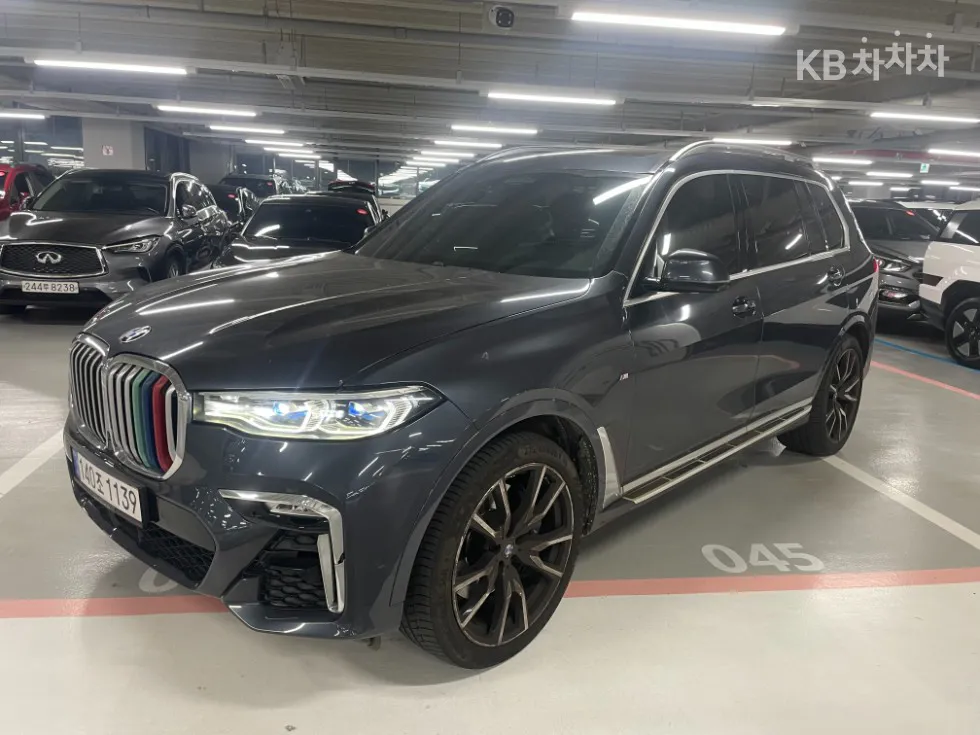 BMW X7(G07) xDrive 40i M Sport - фото 1