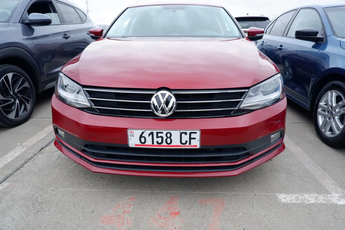 Volkswagen Jetta - фото 1