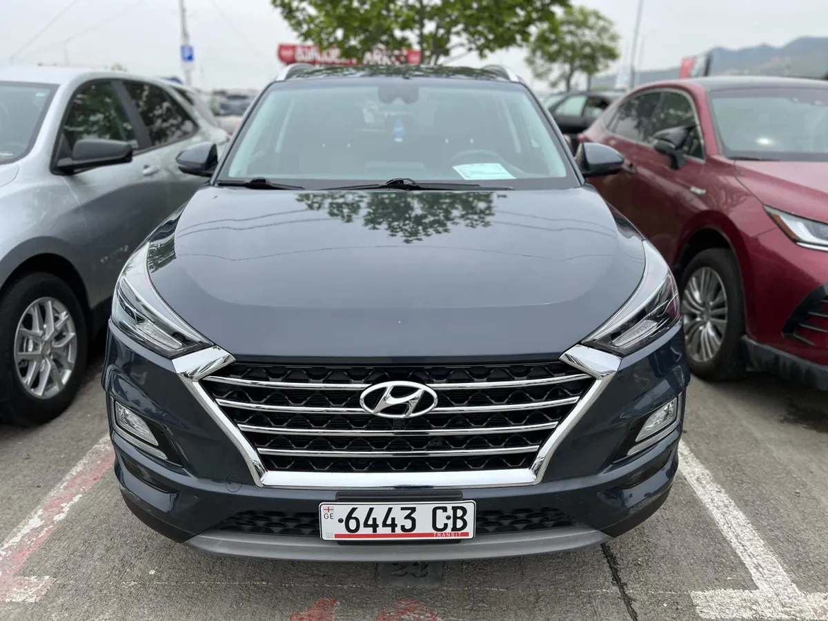 Hyundai Tucson - фото 1