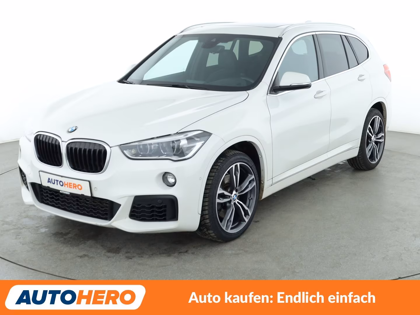BMW X1 - фото 1