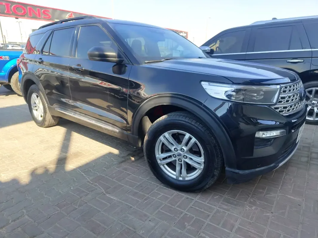 Ford Explorer - фото 1