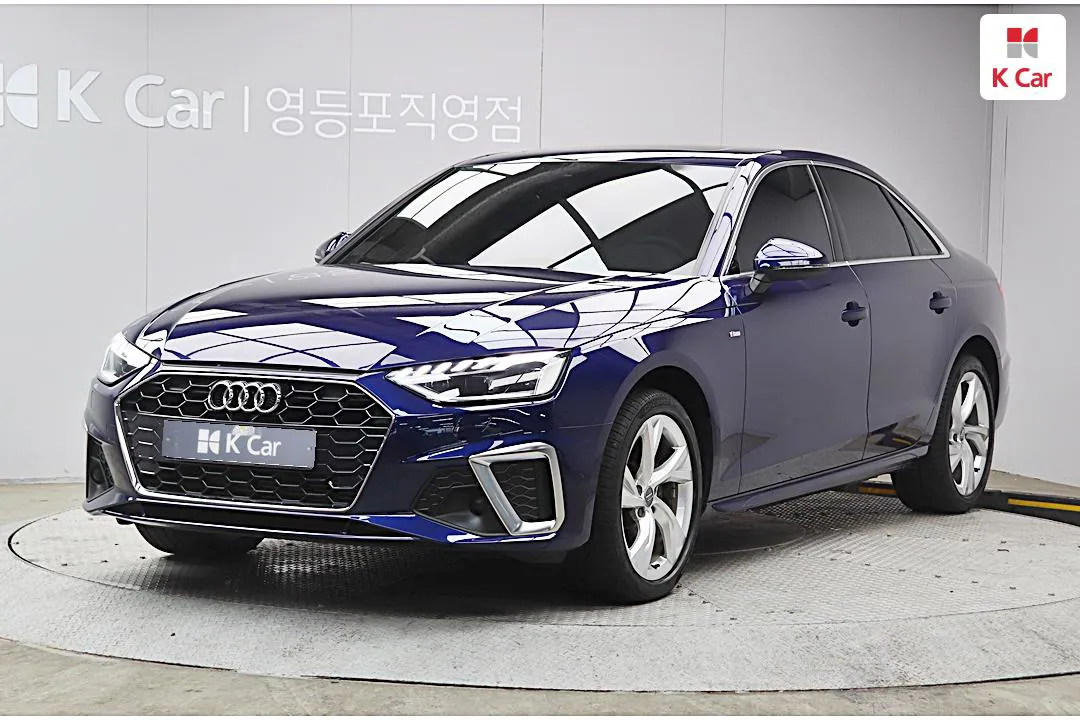 아우디 A4 - фото 1