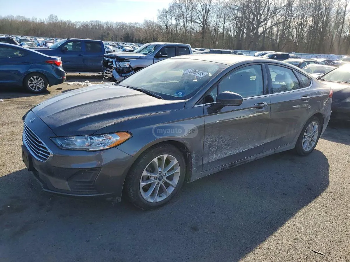 Ford Fusion - фото 1