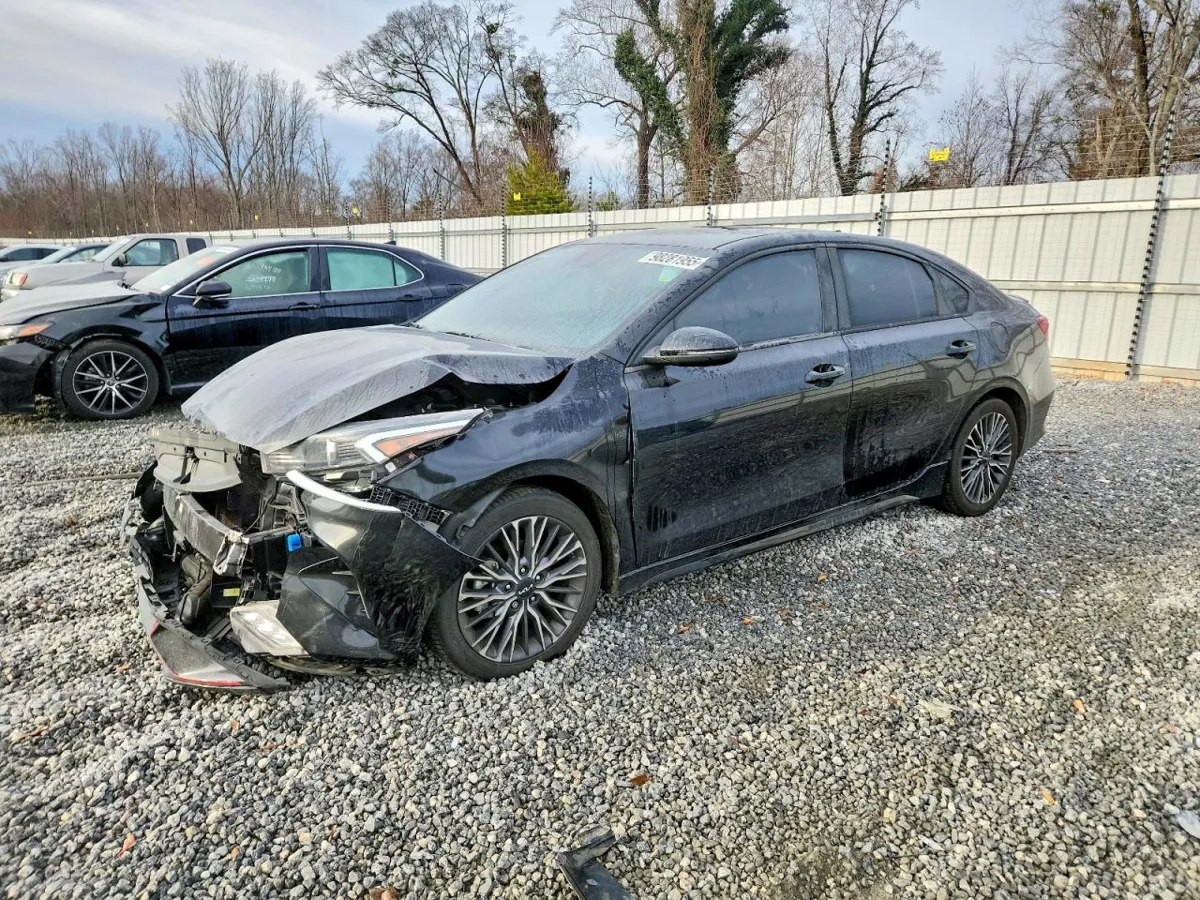 KIA FORTE GT LINE - фото 1