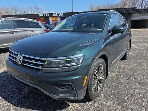 Volkswagen Tiguan 2.0T SEL Premium - фото 1