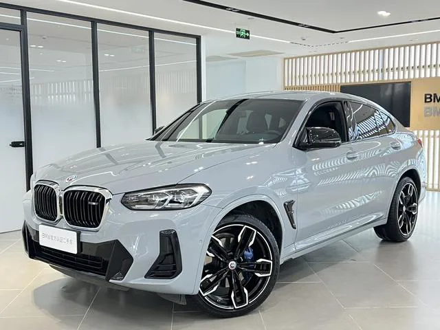 BMW X4 - фото 1