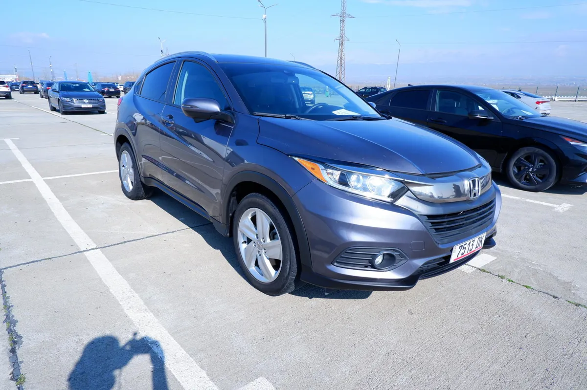 Honda HR-V - фото 1
