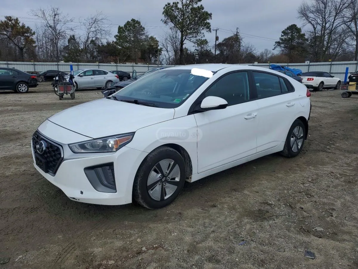 Hyundai Ioniq - фото 1