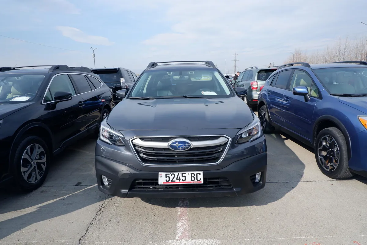 Subaru Outback - фото 1