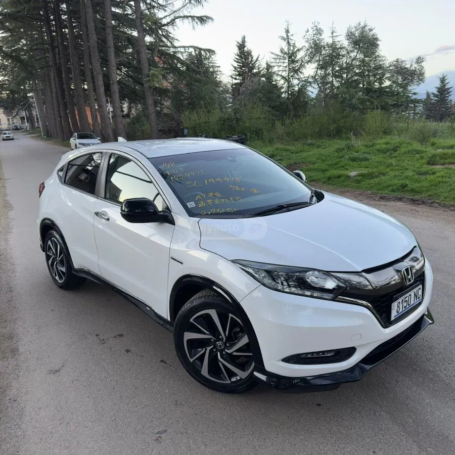 Honda Vezel - фото 1