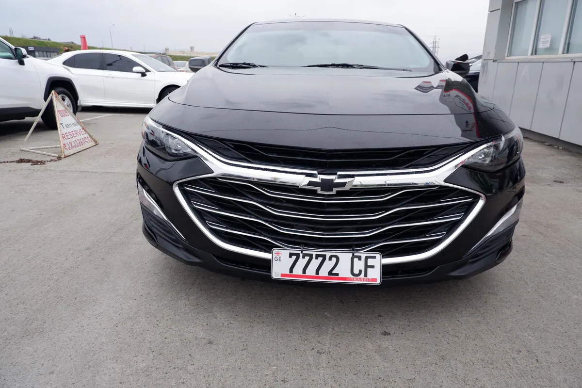 Chevrolet Malibu - фото 1
