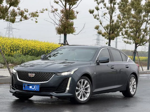 Cadillac CT5 - фото 1