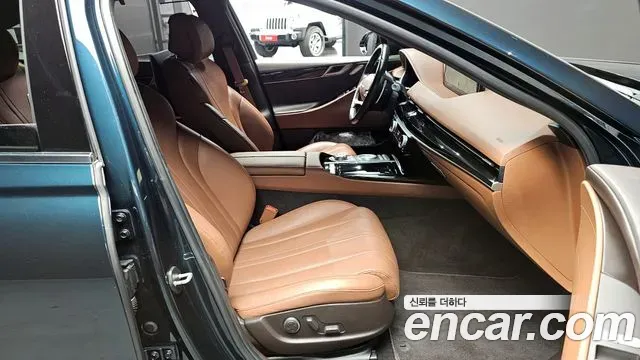 Genesis G80 - фото 1