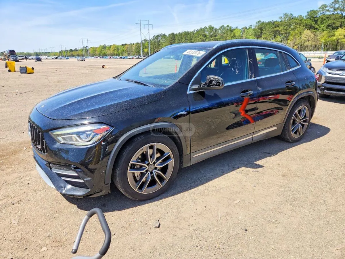 Mercedes-Benz GLA 350 - фото 1