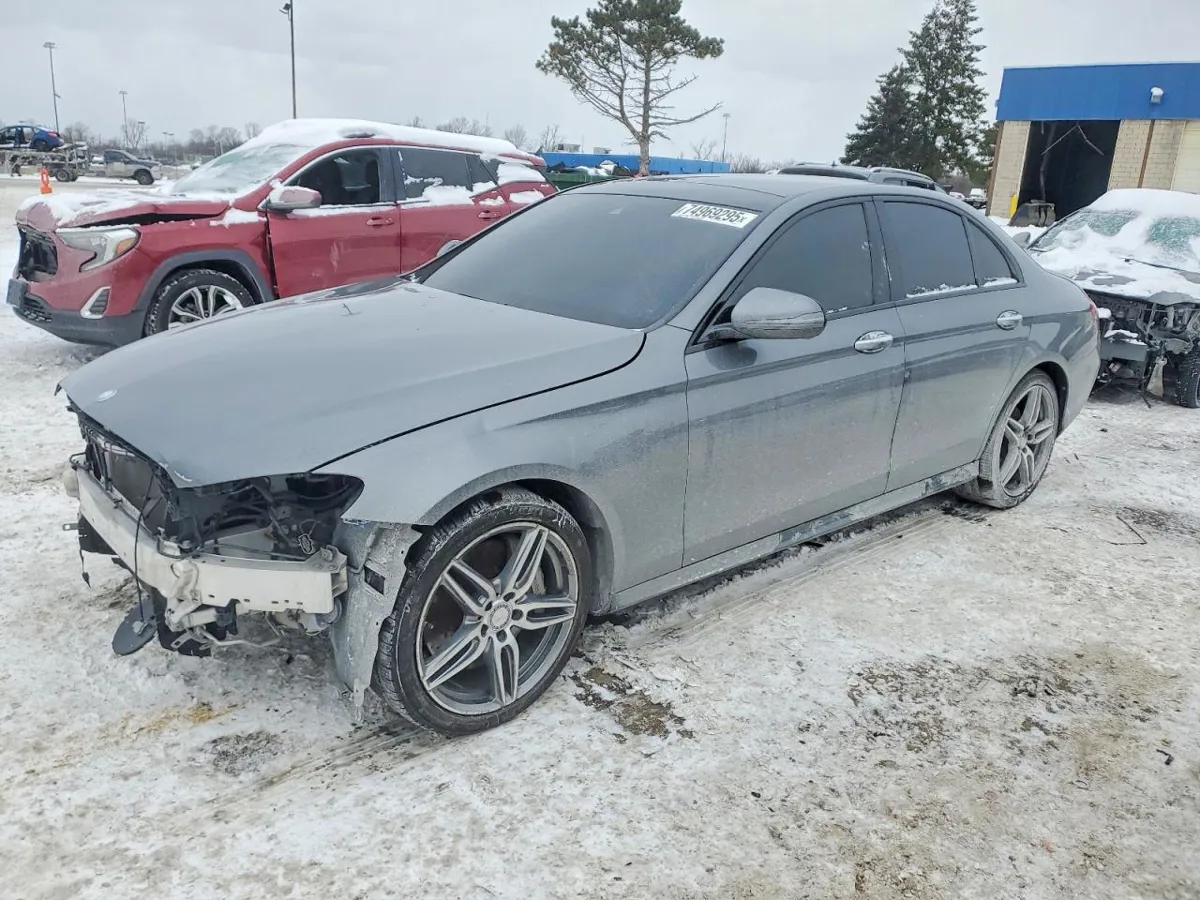 MERCEDES-BENZ - фото 1