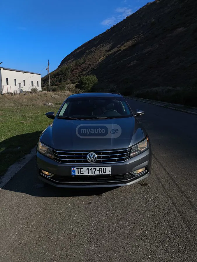 Volkswagen Passat - фото 1