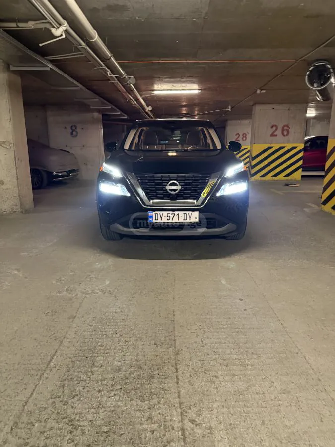 Nissan Rogue - фото 1