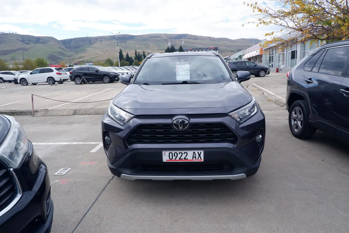 Toyota RAV 4 - фото 1