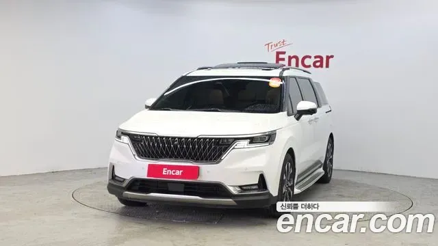 Kia Canival - фото 1