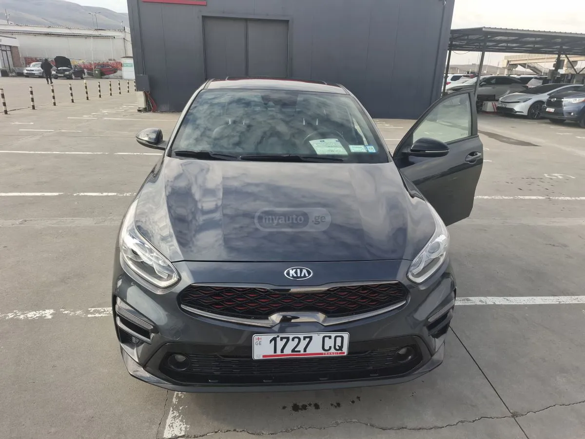 Kia Forte - фото 1
