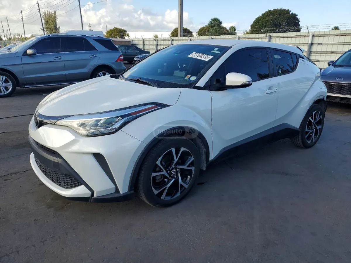 Toyota CHR - фото 1