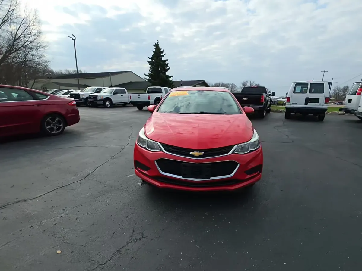 Chevrolet Cruze LS - фото 1