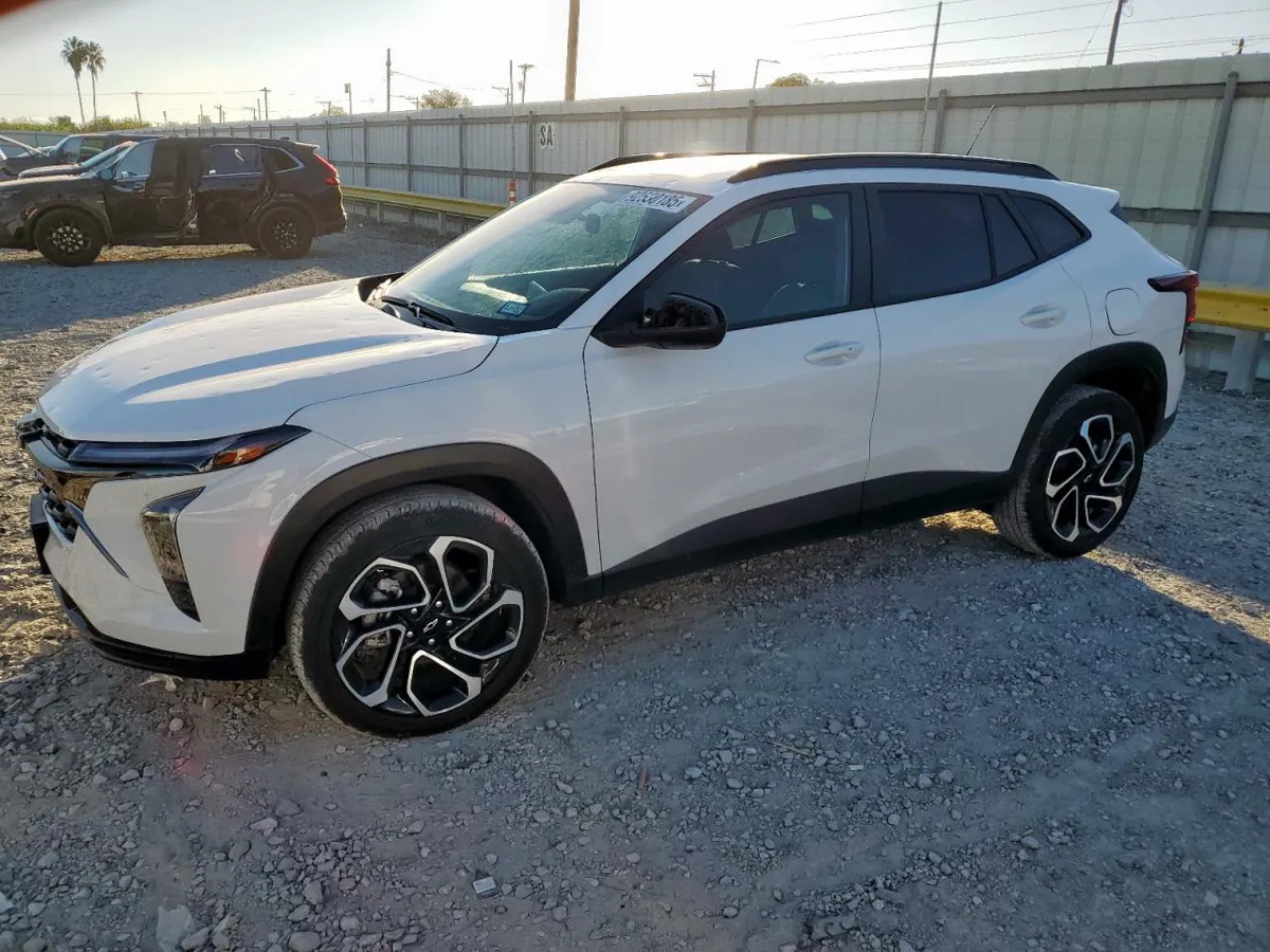 CHEVROLET TRAX - фото 1