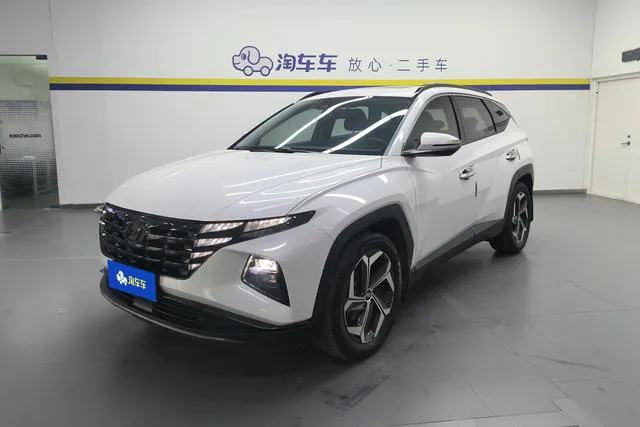 Hyundai Tucson - фото 1