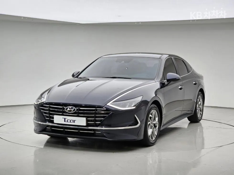 Hyundai 쏘나타 (DN8) 2.0 프리미엄 패밀리 - фото 1