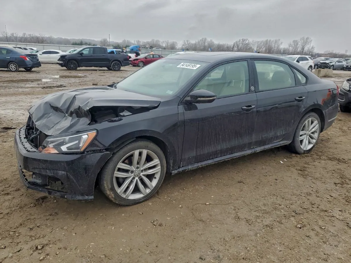 VOLKSWAGEN - фото 1