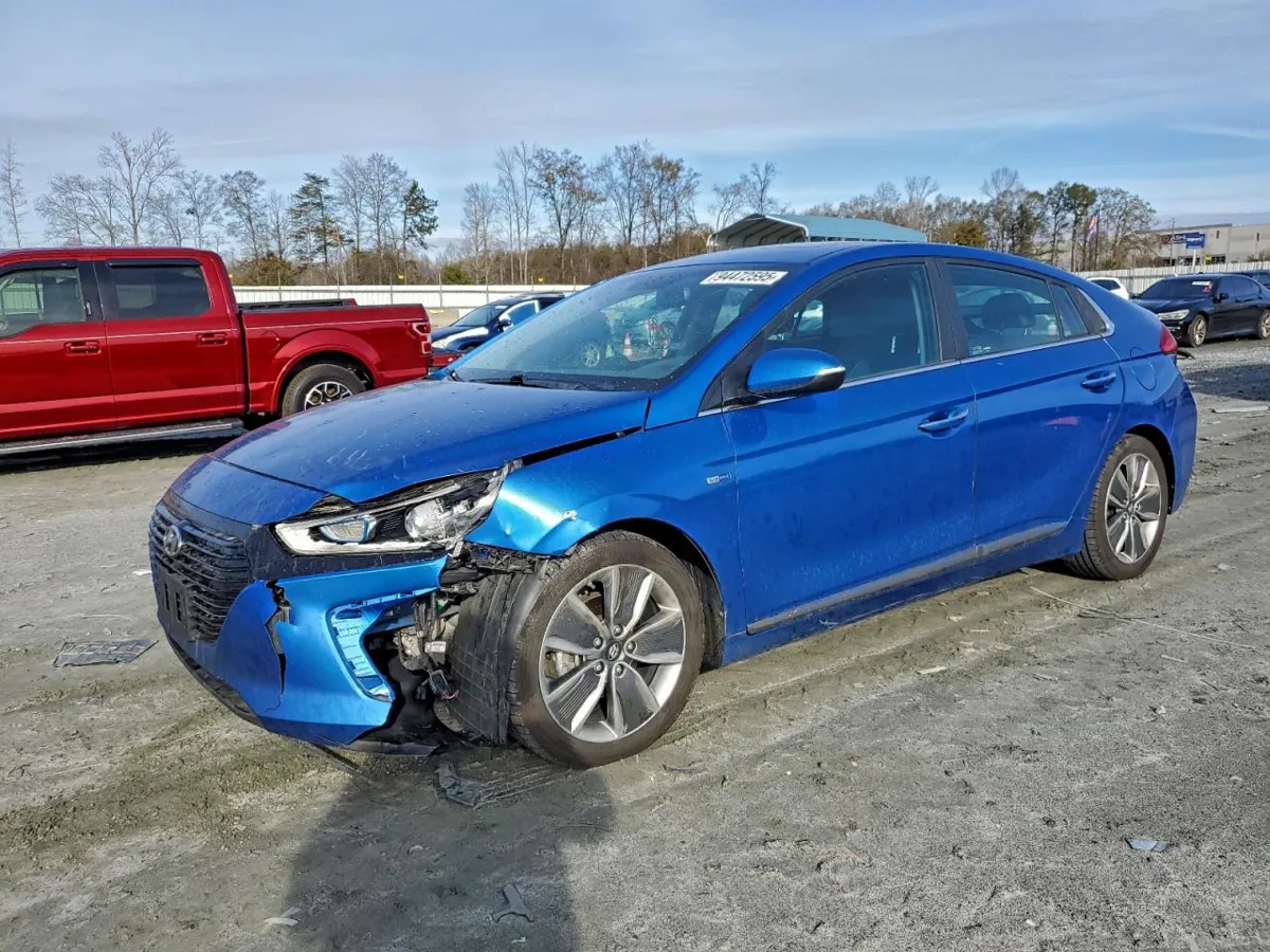 HYUNDAI IONIQ - фото 1