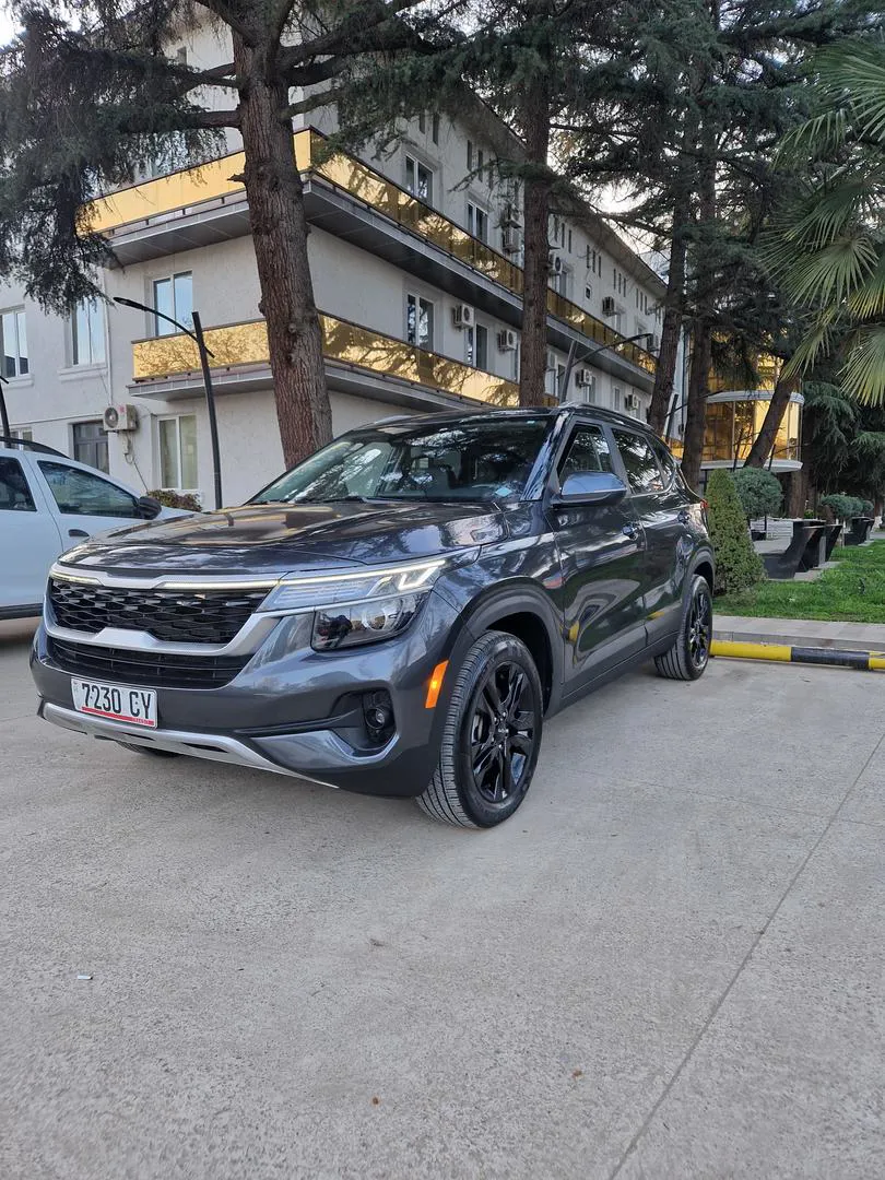 Kia Seltos - фото 1