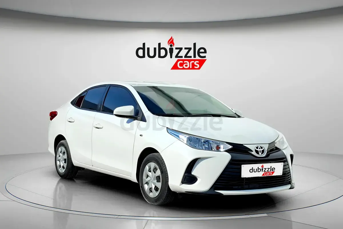 Toyota Yaris - фото 1