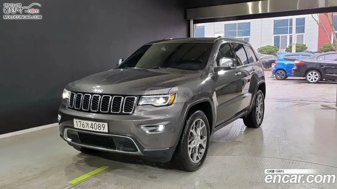 Jeep Grand Cherokee - фото 1