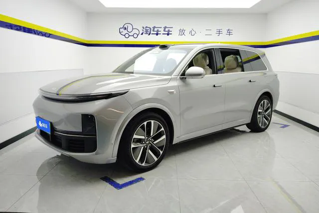 Li Auto L9 - фото 1