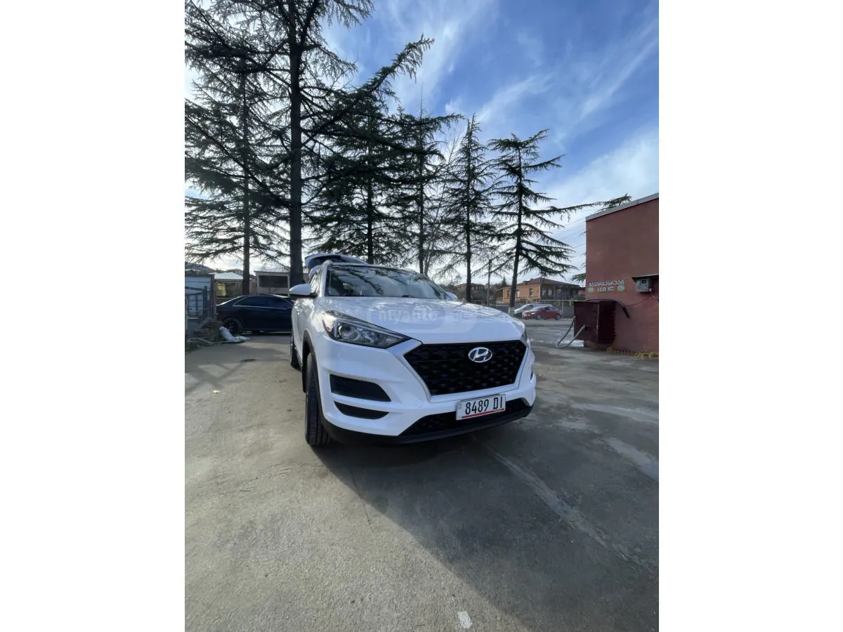 Hyundai Tucson - фото 1