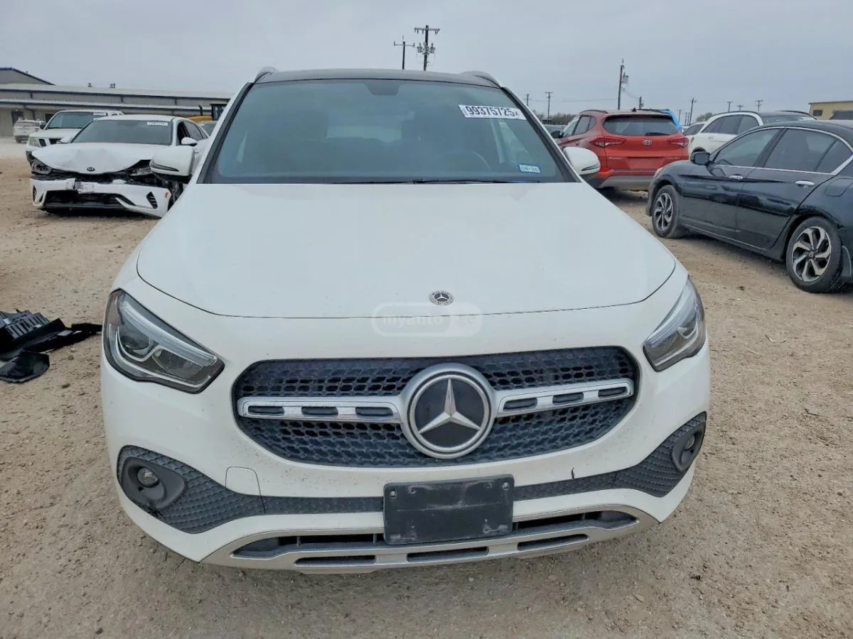 Mercedes-Benz GLA 250 - фото 1
