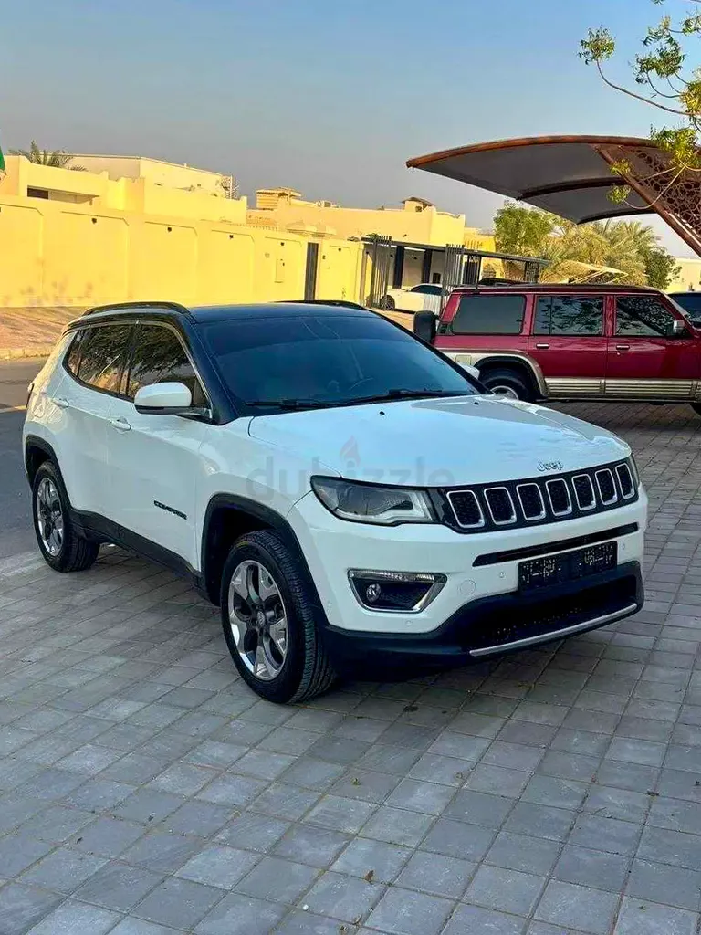 Jeep Compass - фото 1