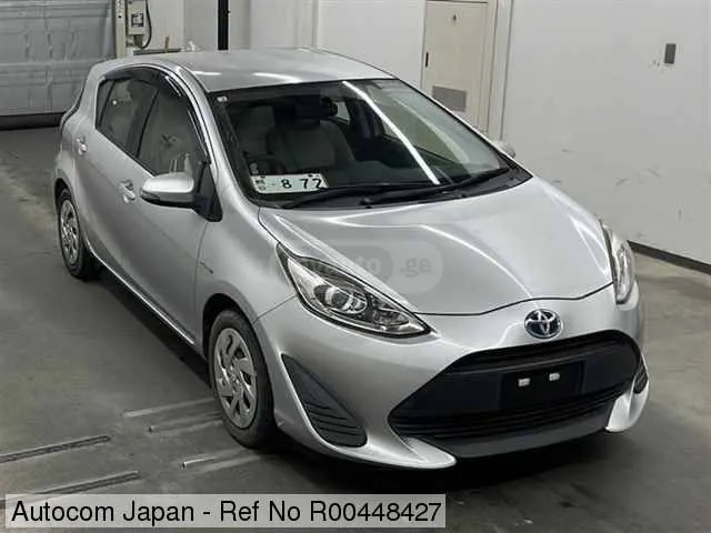 Toyota Aqua - фото 1