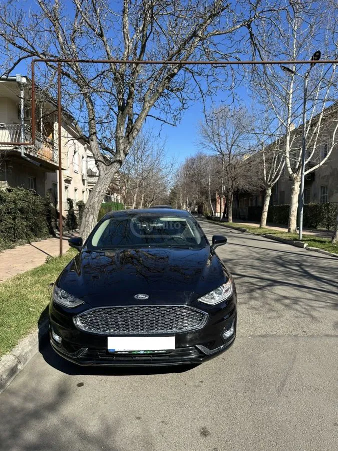 Ford Fusion - фото 1