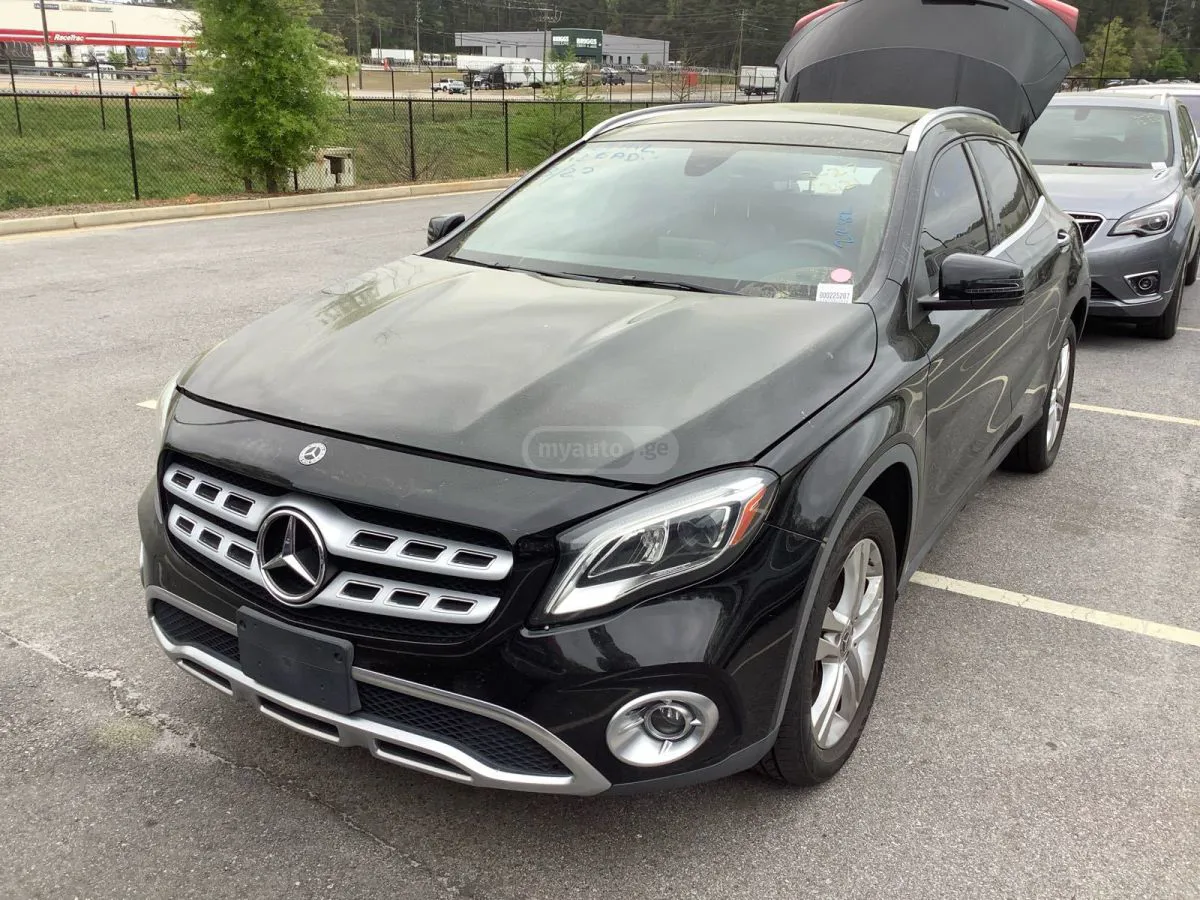 Mercedes-Benz GLA 250 - фото 1