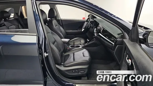 Kia Niro - фото 1