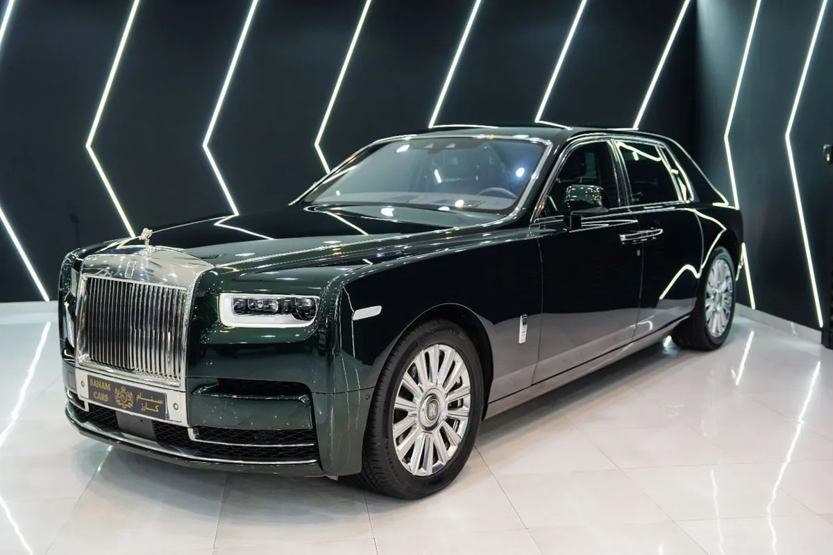 Rolls-Royce Phantom - фото 1