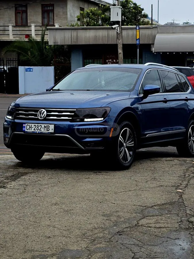 Volkswagen Tiguan - фото 1