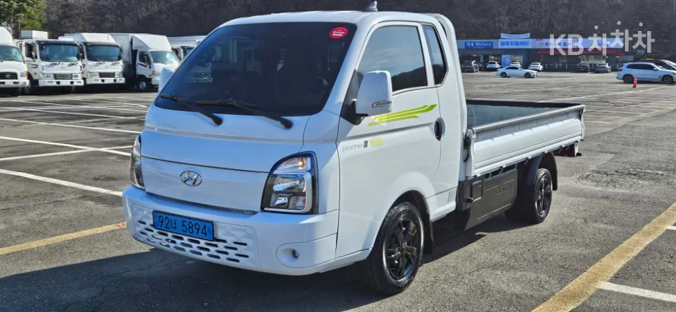 Hyundai 포터2 일렉트릭 슈퍼캡 초장축 프리미엄 스페셜 - фото 1