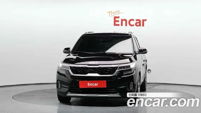 Kia Seltos - фото 1